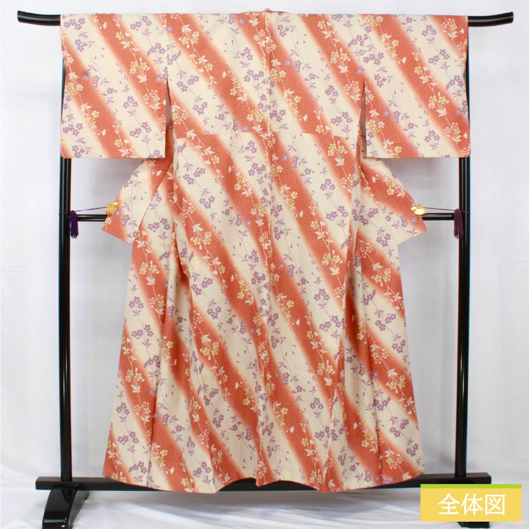 小紋 ポリエステル 身丈155.5cm 裄丈68.5cm 袷 生成り色（きなりいろ） 赤錆色（あかさびいろ） 洗える着物 桜 胴抜き Sランク グラデーション系 1115005092399