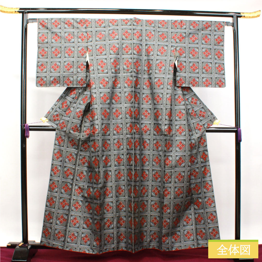 Murayama Oshima Tsumugi Silk Length 155cm Sleeve length 62.5cm Geometric pattern A rank Lined Black 1116003023310