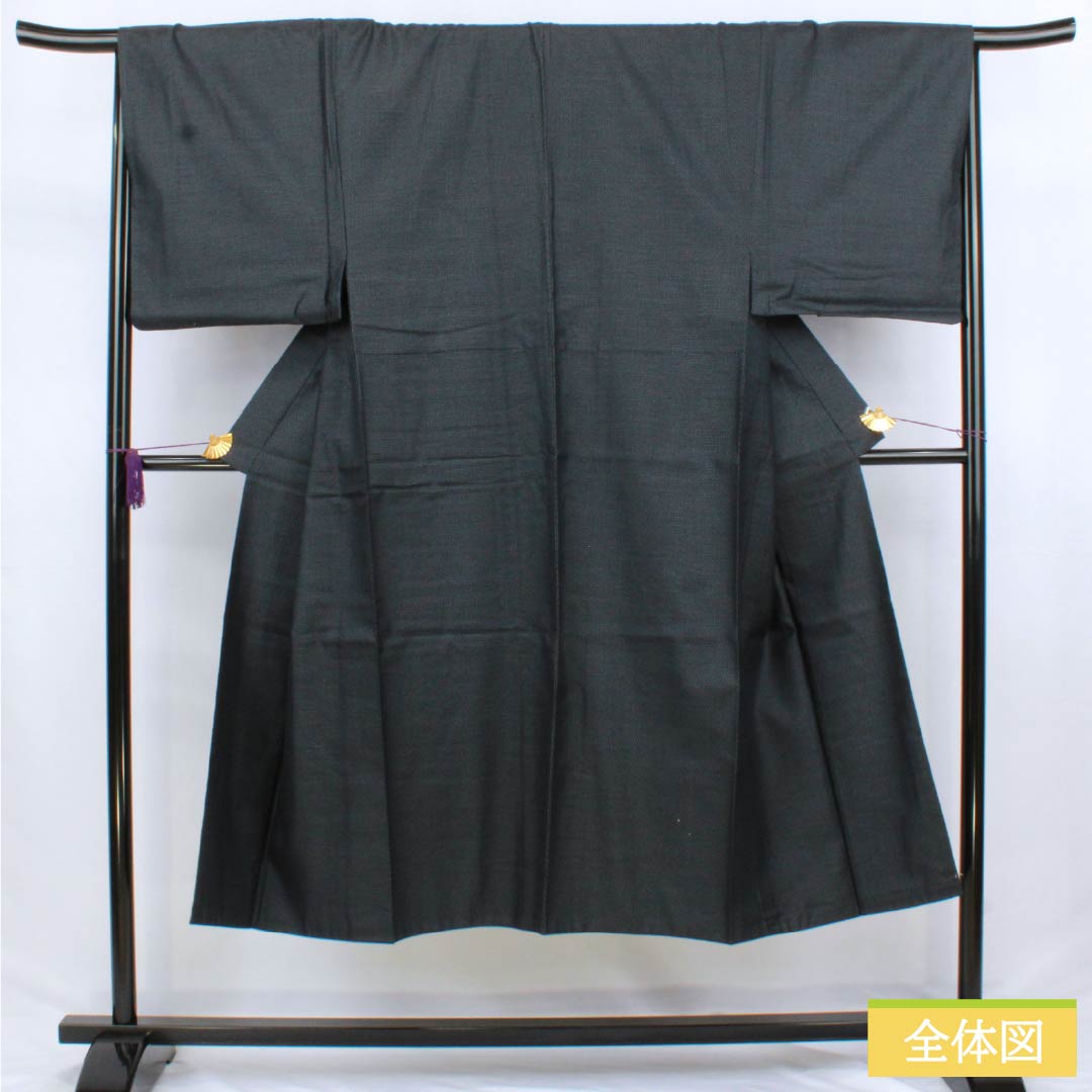 男物 正絹 Sランク 身丈140cm 裄丈68cm 相済茶色（あいすみちゃいろ） 亀甲 紬地 袷 紺系 1119001222418