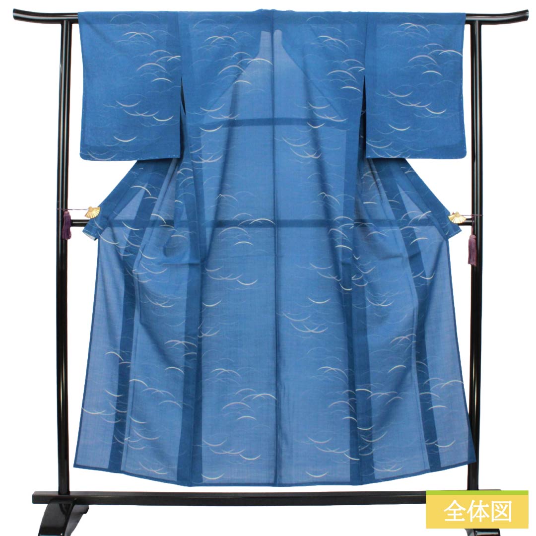 夏物 ポリエステル 小紋 Sランク 身丈153.5cm 裄丈61.5cm 露草色（つゆくさいろ） 洗える着物 露芝 紗 青系 1132005602217