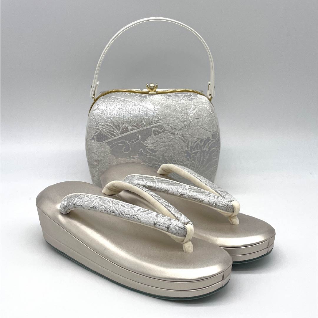 （新古品）草履バッグセット フォーマル NEWランク 草花模様 低反発草履 Laソール 帯地 Lサイズ 銀系 1133000401422