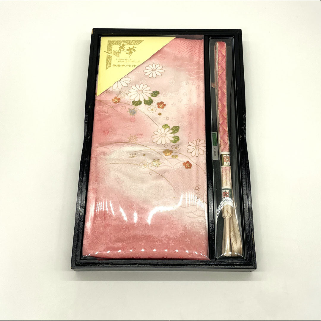 （新古品） 帯締め・帯揚げセット 正絹 NEWランク 桃紅色（とうこうしょく） 手組紐 古典柄  長さ約160cm 幅約1.7cm セミフォーマル ピンク系 1141000581313