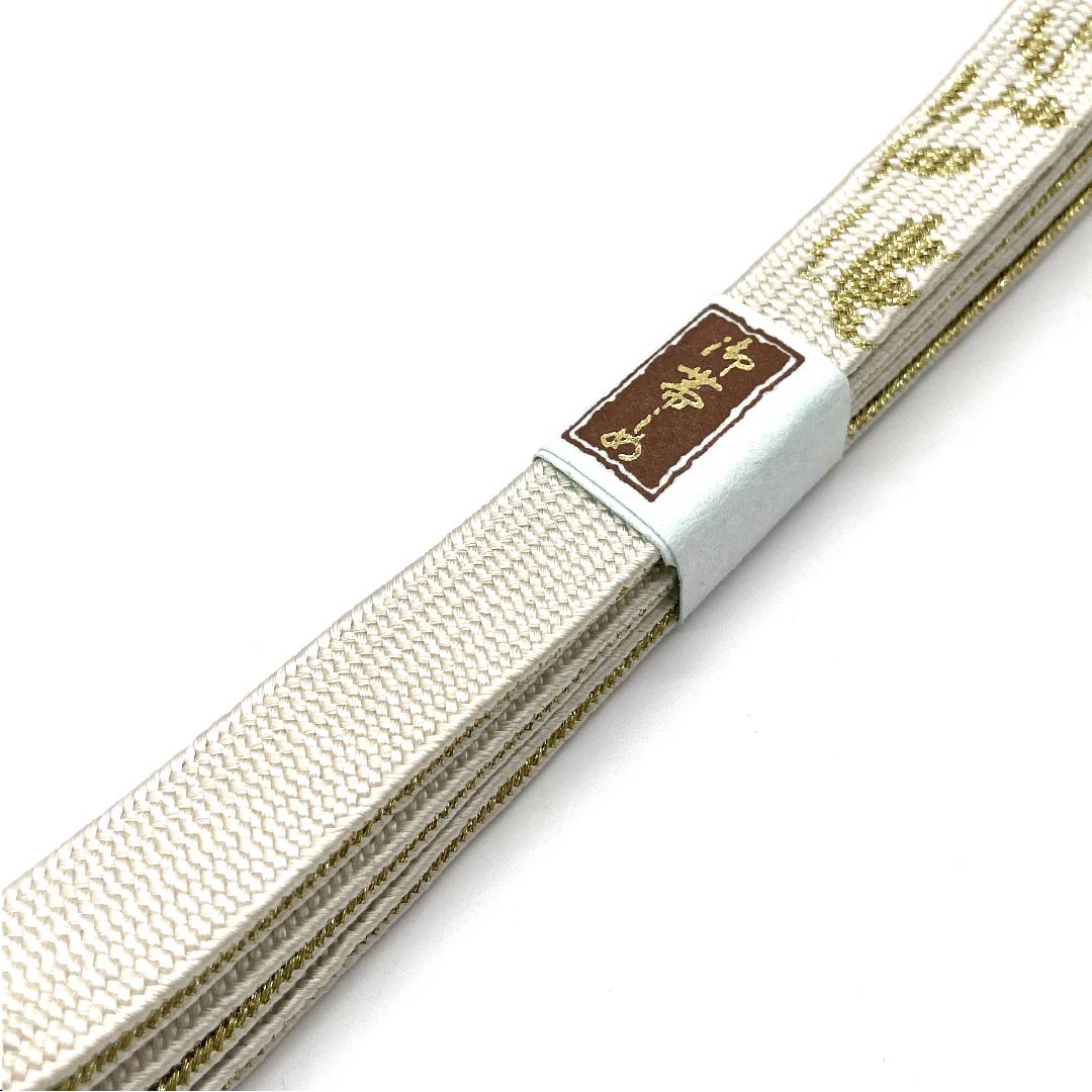 （新古品） 帯締め 正絹 四分紐 胡粉色（ごふんいろ） 金属糸使用 新古品  長さ約156cm 幅約1.5cm フォーマル Sランク 白系 1135001042911