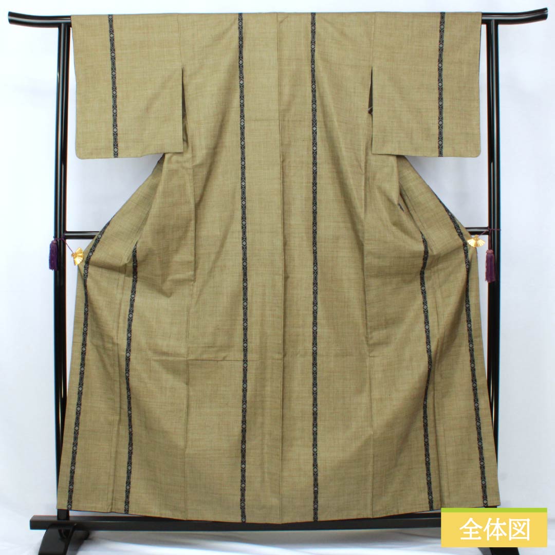 紬 正絹 Sランク 身丈160.5cm 裄丈62cm 媚茶色（こびちゃいろ） 本場大島紬 一元絣 7マルキ 袷 緑系 1116004522419