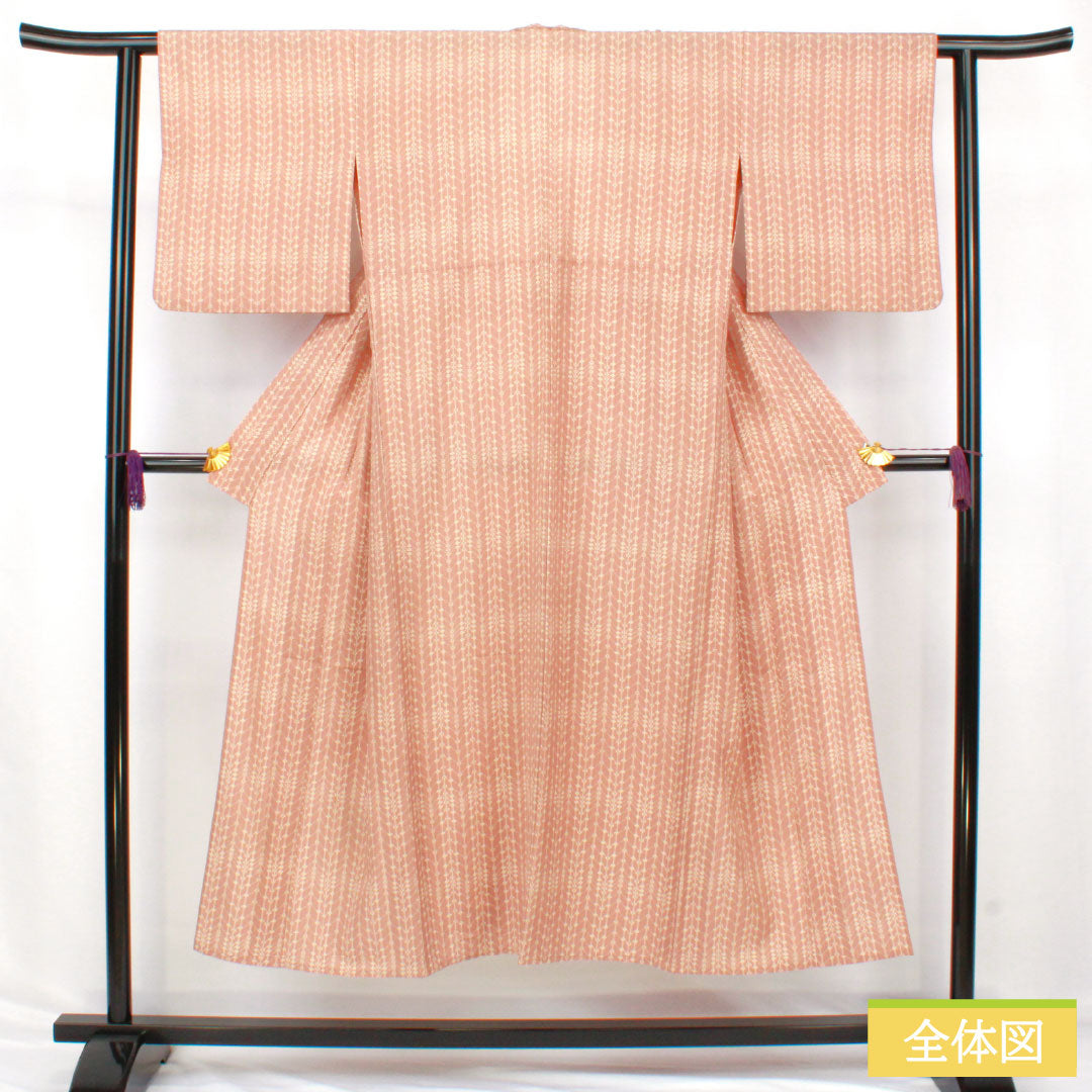 小紋 正絹 Aランク 身丈144.5cm 裄丈60.5cm 単衣 嵯峨鼠色（さがねずいろ） 幾何学模様 ピンク系 1115007623113