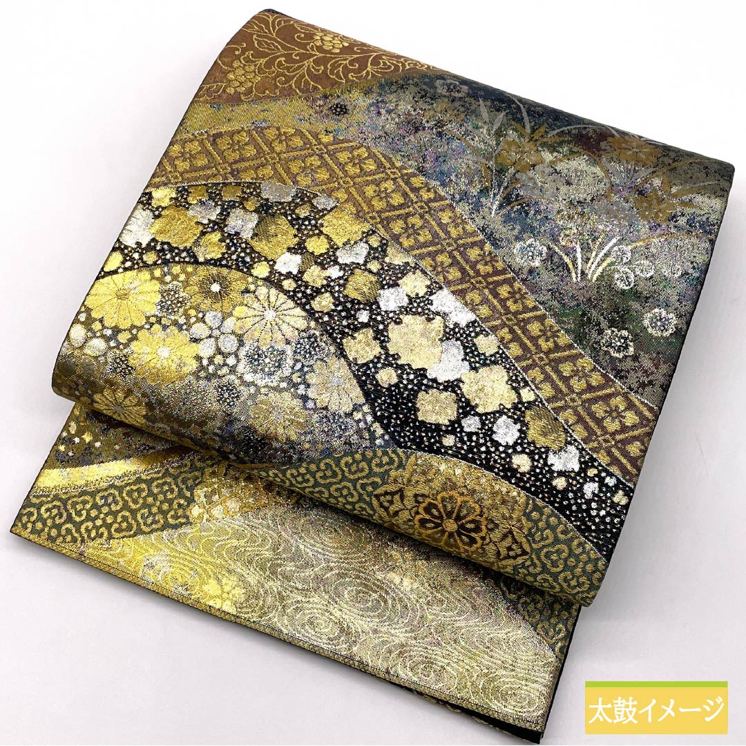 Formal, pure silk obi for formal kimono (tomesode) with a floral, chrysanthemum, and diamond motifs, featuring a Chinese flower pattern. Length: 438cm, S rank. Six-fold obi. Gradient pattern. Product number: 1123014482399
