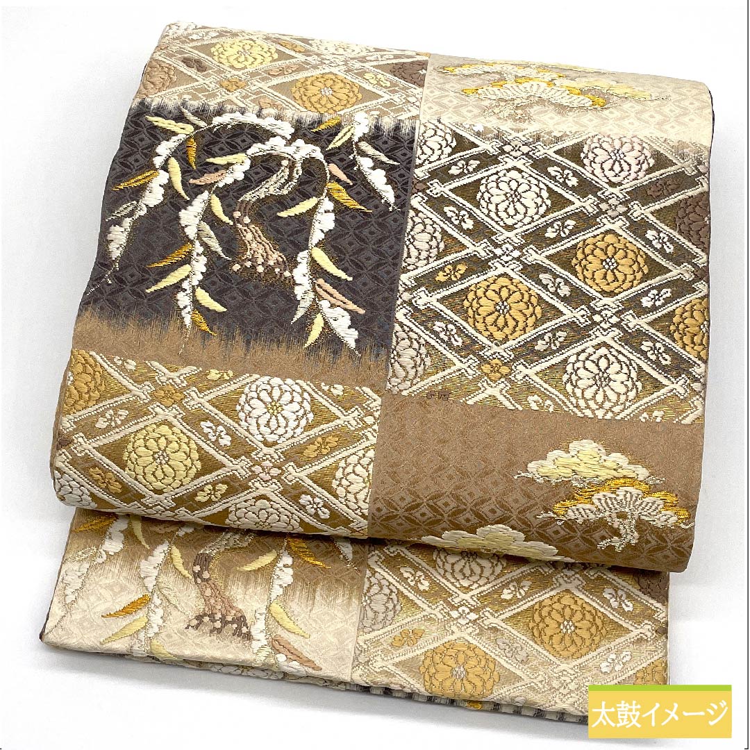 袋帯 正絹 松染色（まつぞめいろ） 花 古典柄 加納幸 松 帯丈451cm Sランク 六通 フォーマル ベージュ系 1123011342425