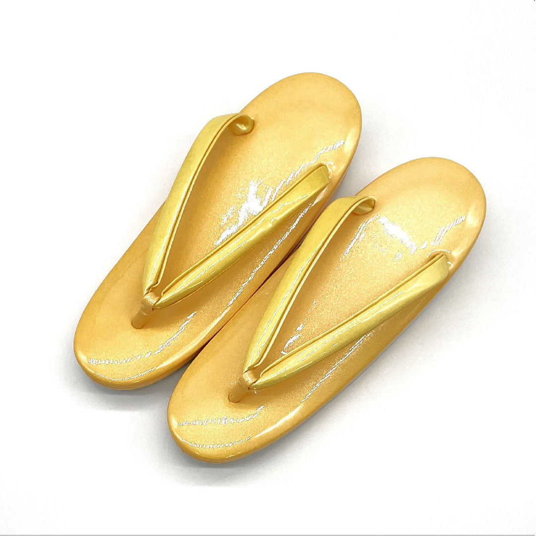 （新古品）草履 エナメル NEWランク セミフォーマル 心斎橋てんぐ 長さ23.5cm Mサイズ 黄系 1122001341323