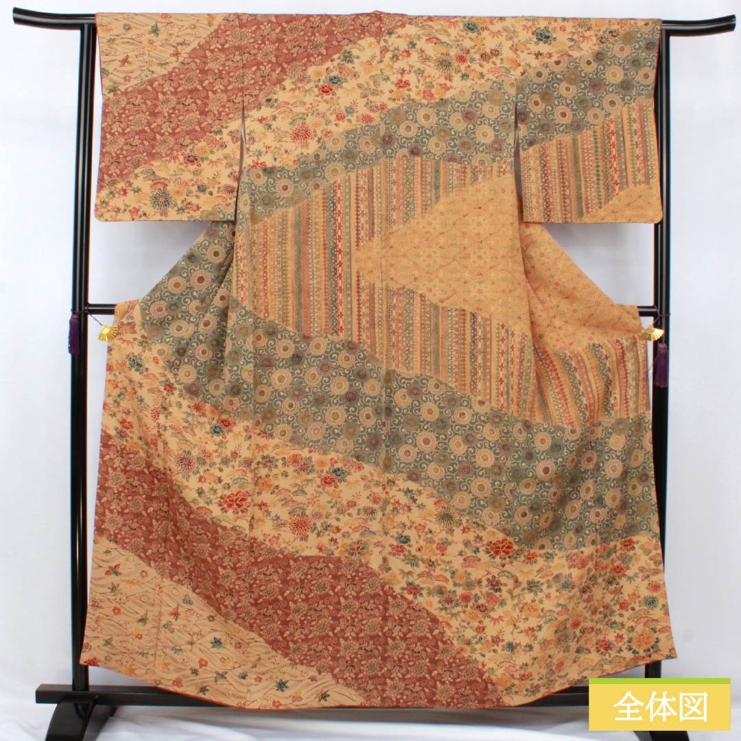 訪問着 正絹 Sランク 袷 身丈157cm 裄丈62.5cm 淡朽葉色（うすくちばいろ） 作家物 京紅型 吉祥文様 松竹梅 菊 橙系 1112007382326