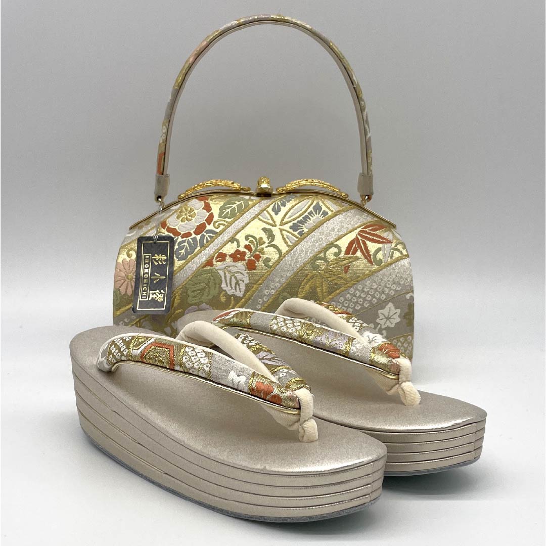 （新古品）草履バッグセット フォーマル Aランク 吉祥文様 帯地 Lサイズ 金系 1133000463421