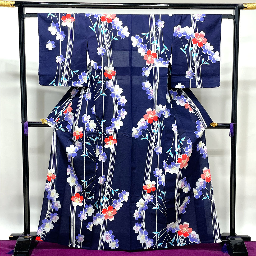 浴衣 しつけ糸付き 未使用品 濃紺色 桜 木綿 Sランク 単衣 身丈165.5cm 裄丈64.5cm 紺系 1118002342518