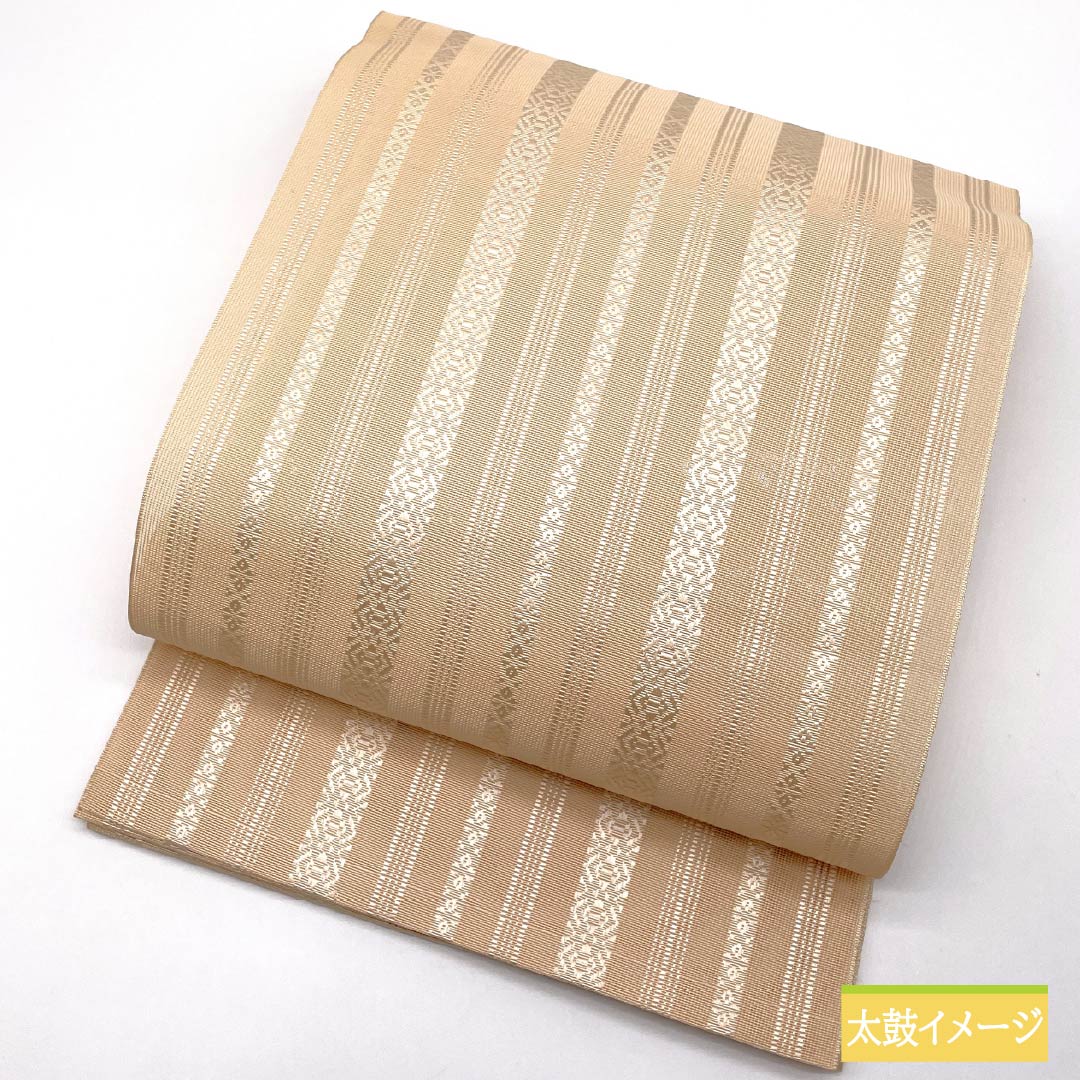 名古屋帯 薄肉色（うすにくいろ） 夏帯 博多織 献上柄 帯丈359cm 正絹 Sランク 全通 カジュアル クリーム系 1124008652315 松葉仕立て