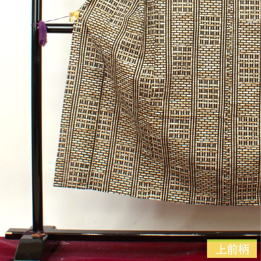 浴衣 木綿 身丈147.5cm 裄丈69cm Sランク 単衣 ベージュ系 東京白茶色（とうきょうしらちゃいろ） 男物 幾何学模様 山本寛斎 1118004942425