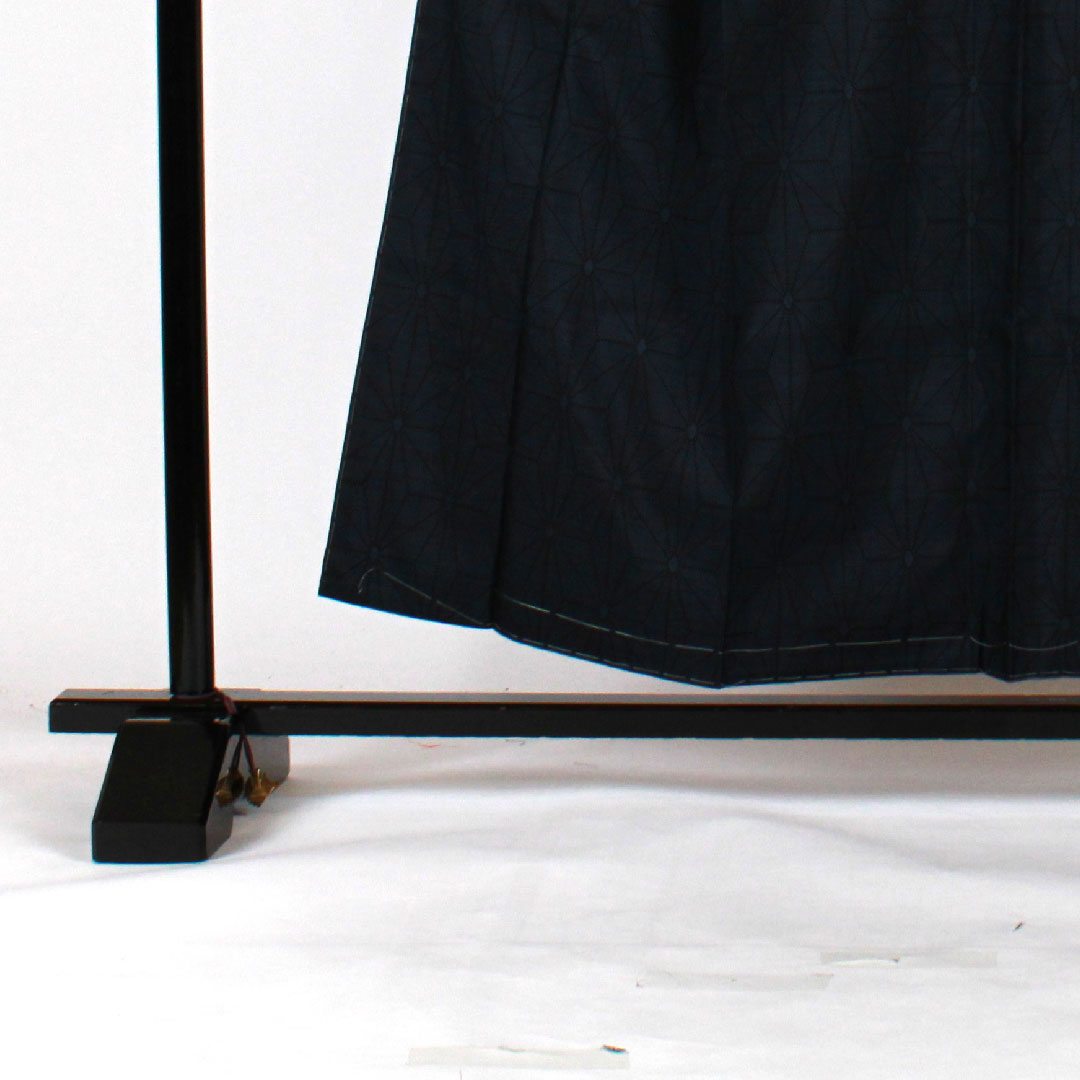 大島紬 身丈156cm 裄丈62cm 経緯絣 麻の葉 正絹 Sランク 袷 紺系 1116001202318