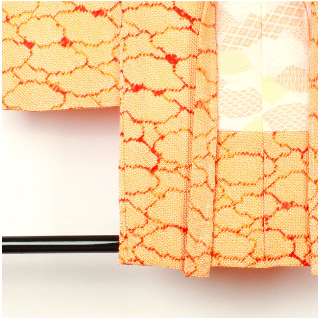 羽織 身丈81.5cm 裄丈63.5cm 鉛丹色 絞り 抽象模様 正絹 Sランク 袷 朱系 1117000312916