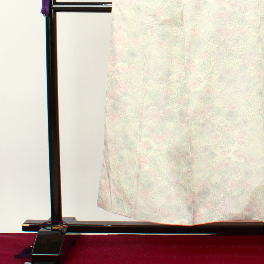 紬 身丈153cm 裄丈62.5cm 草花模様 ポリ Aランク 袷 白系 1116002143211