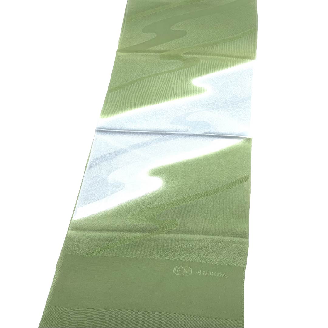 （新古品）帯揚げ 正絹 NEWランク セミフォーマル 山鳩色（やまばといろ） 白銅色（はくどういろ） 丹後ちりめん 流水 長さ約172cm 幅約31.5cm 緑系 1136003361919