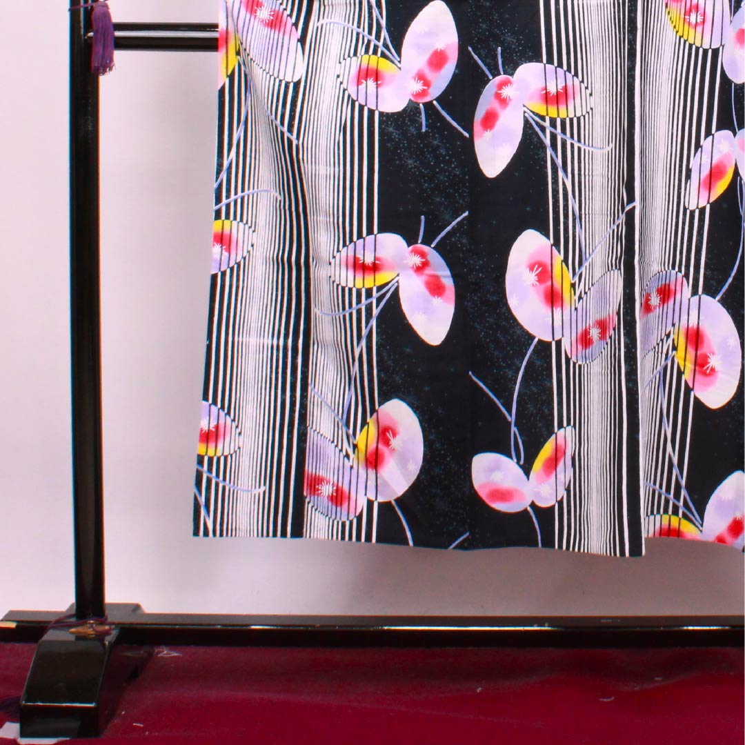 浴衣 黒色 蝶 縦縞 星 木綿 Sランク 単衣 身丈148.5cm 裄丈61.5cm 黒系 1118004322110