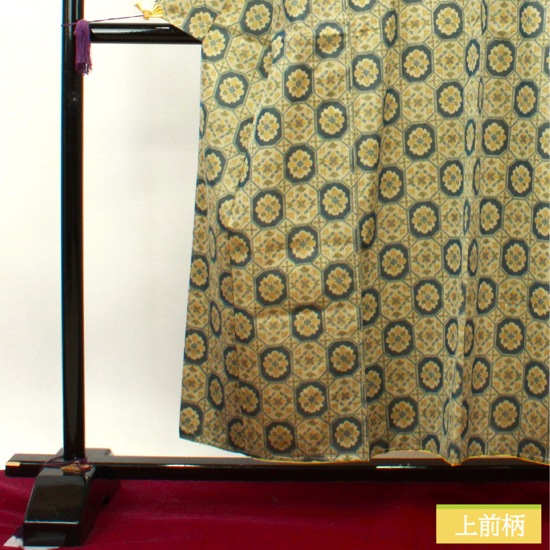 村山大島紬 正絹 身丈156cm 裄丈64cm  蕎麦切色 抽象模様 しつけ糸付き 未使用品 Sランク 袷 ベージュ系 1116002892325