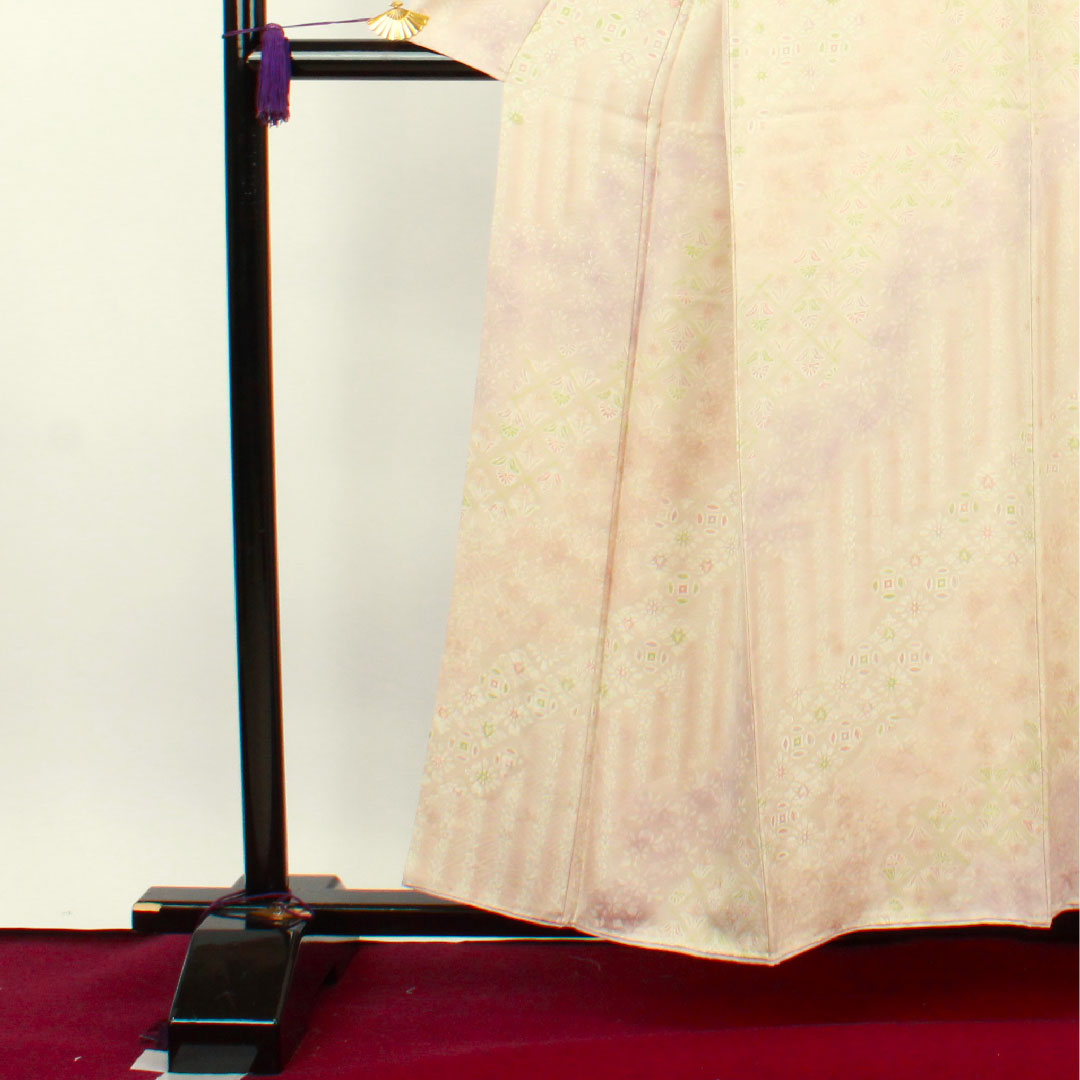 小紋 身丈157cm 裄丈61.5cm 袷  薄桜色 抽象模様  正絹 Sランク ピンク系 1115002952313