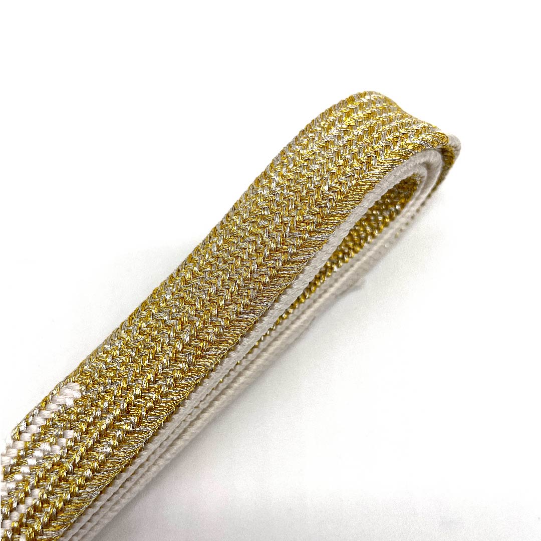 (New old stock) Obi-jime (belt fastener) made of pure silk, quarter-length cord, white, Goshima-himo, Edo-kumihimo, with metal thread, length approx. 159cm, width approx. 1.5cm, formal, S rank, white, 1135000462311