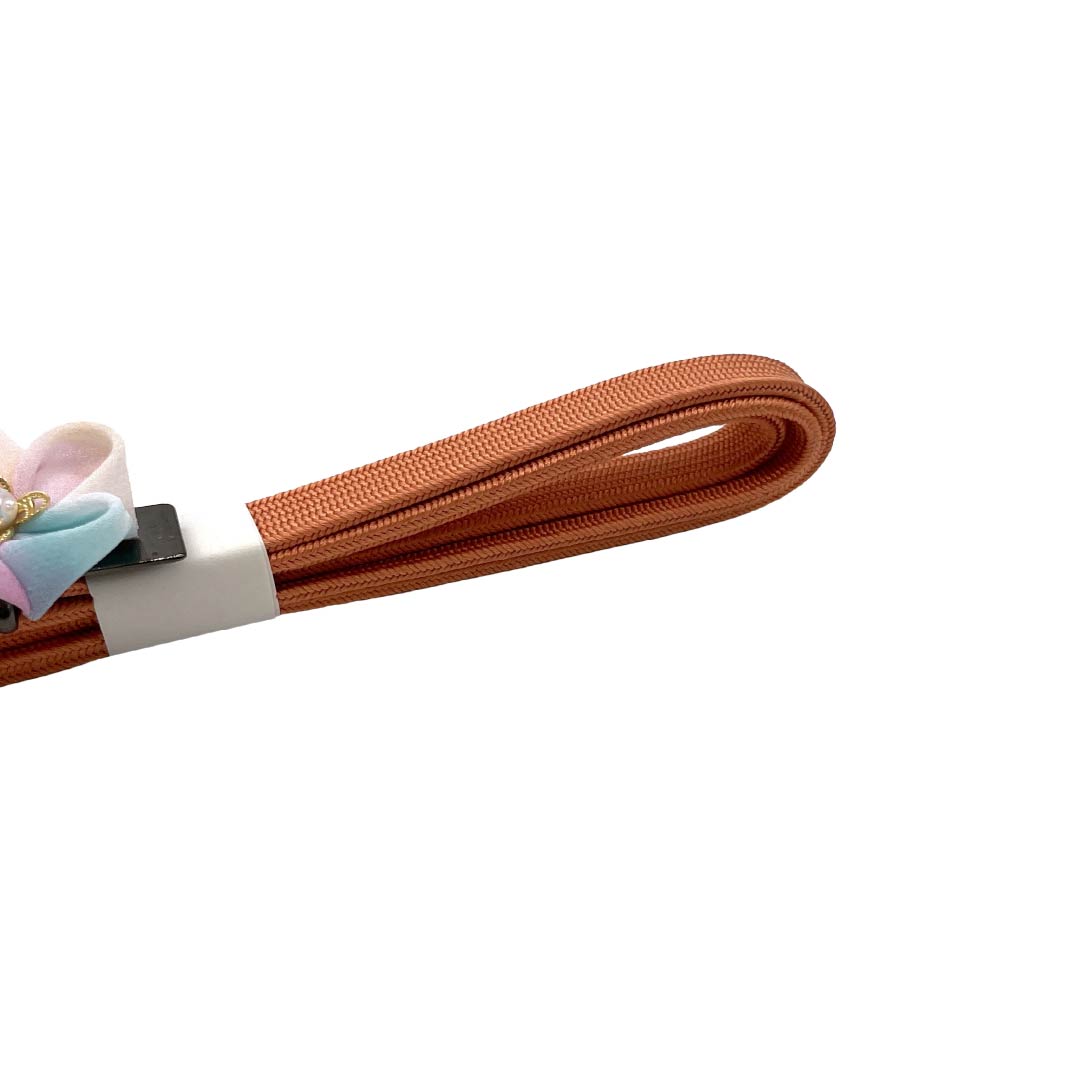 (新品)帯締め 正絹 NEWランク 三分紐 珊瑚色（さんごいろ） 帯留め付き つまみ細工 日本製 長さ約135cm 幅約0.8cm カジュアル 橙系 1135006451326