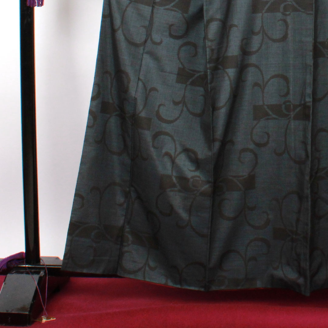 大島紬 身丈158.5cm 裄丈62.5cm 本藍染 12マルキ 経緯絣 蔦模様 正絹 Sランク 袷 紺系 1116001602318