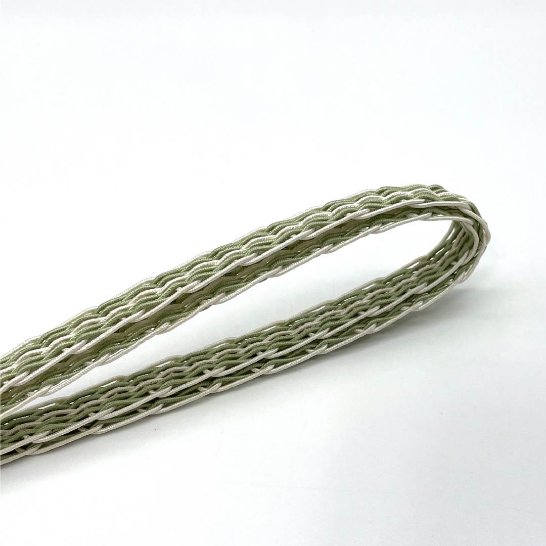 (新品)帯締め 正絹 NEWランク  薄柳色（うすやなぎいろ） 単衣用 夏用  長さ約160cm 幅約1.2cm カジュアル 緑系 1135005501319