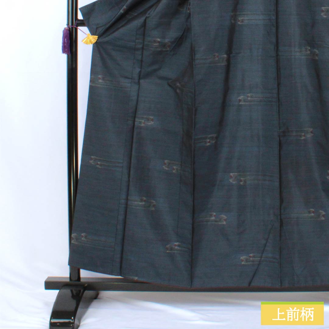 リサイクル着物】紬 正絹 Sランク 身丈160cm 裄丈63.5cm 濃紺色（の