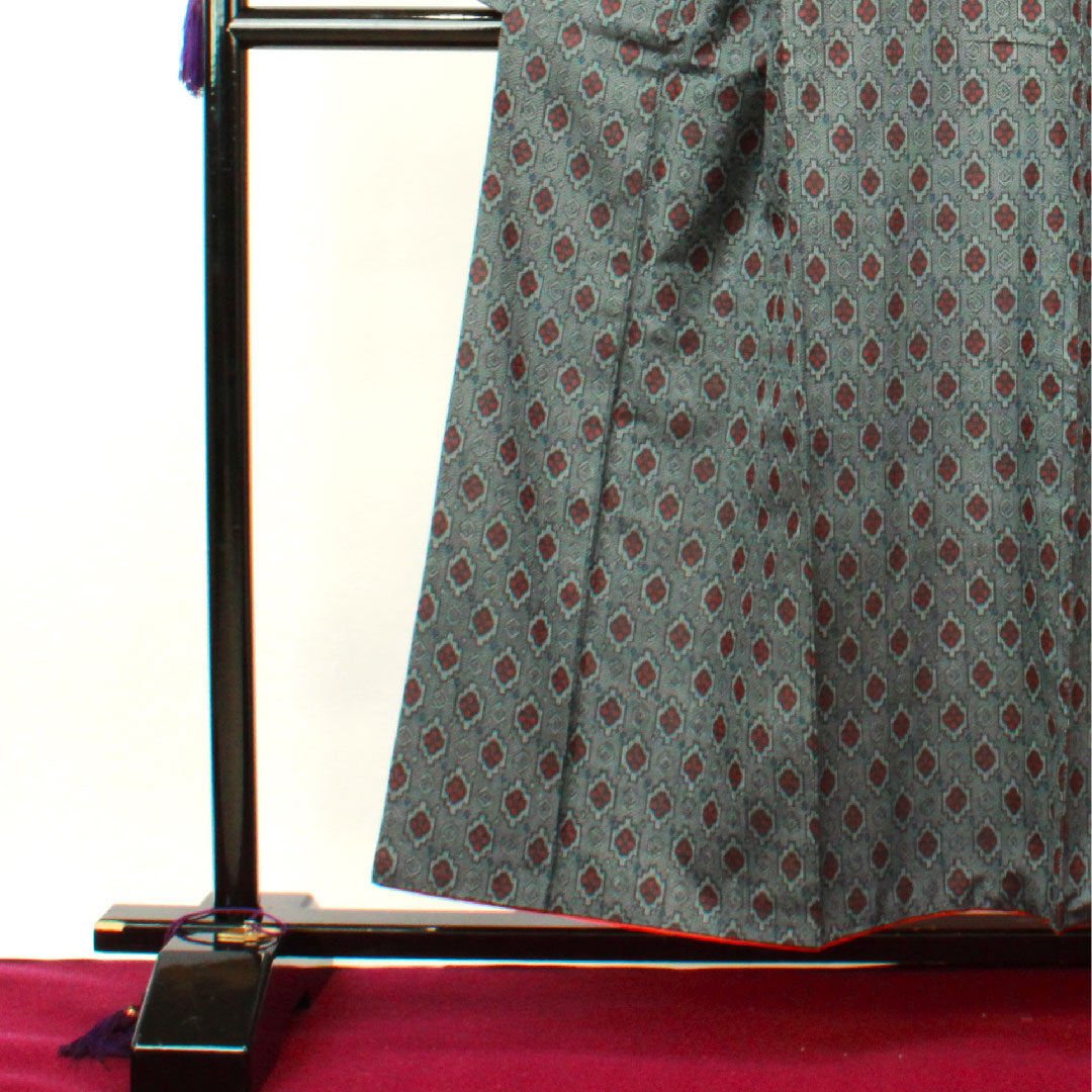 村山大島 身丈154cm 裄丈63cm 幾何学模様 正絹 Aランク 袷 紺系 1116002133218