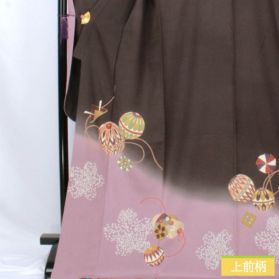 Furisode Kimono (long-sleeved kimono) made of pure silk, rank B, length 173.5cm, sleeve length 69.5cm, lined, ink-colored (sumi-iro) Kyoto Yuzen pattern, ball design, gray tones, product number 1113002744622
