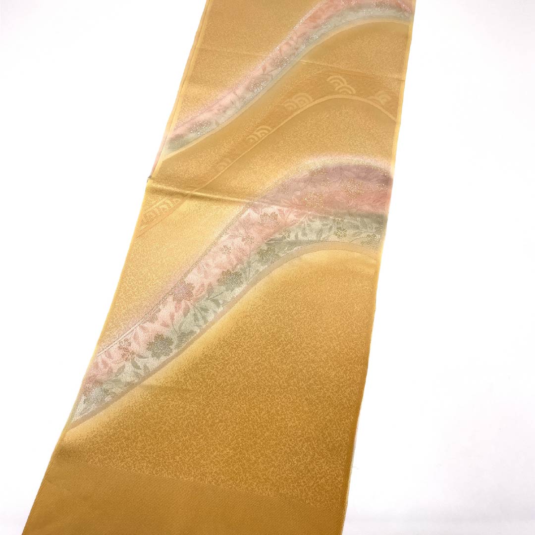 帯揚げ 正絹 Sランク セミフォーマル 小麦色（こむぎいろ） 青海波 桜 草花 長さ約183cm 幅約29cm 橙系 1136004402926