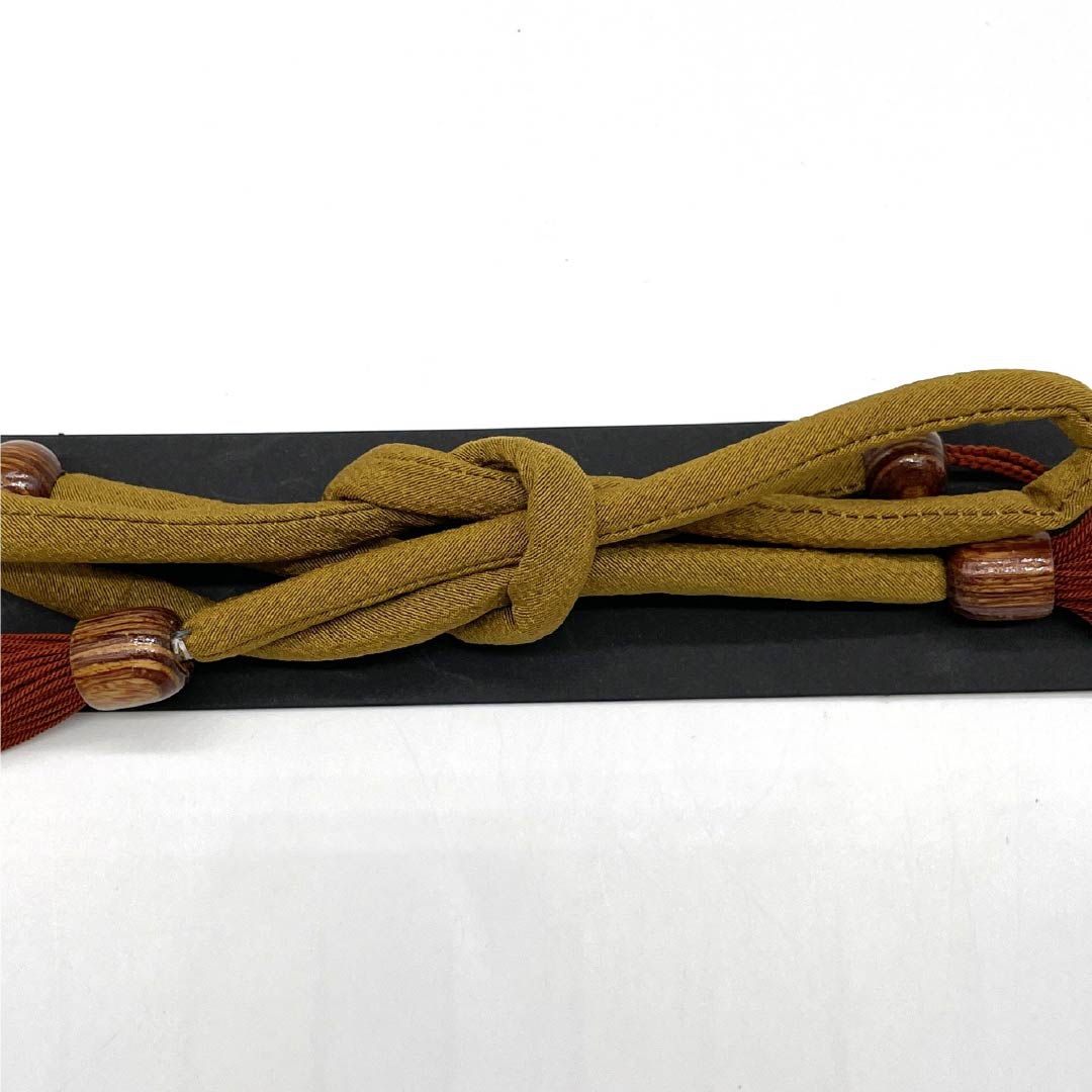 羽織紐 正絹 NEWランク カジュアル 金煤竹色（きんすすたけいろ） 撚り房 もろ縄結び 蝶結び 丸ぐけ 茶系 1121000071914