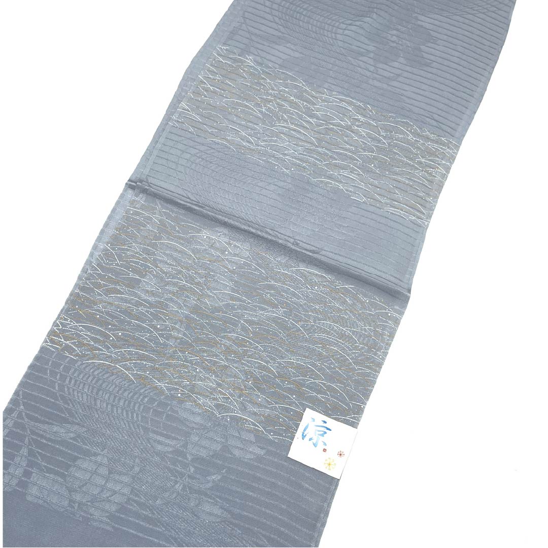 （新品）帯揚げ 正絹 セミフォーマル 薄鈍色（うすにびいろ） 夏物 露芝模様 古典柄 長さ約168cm 幅約28.5cm NEWランク グレー系 1136000891922