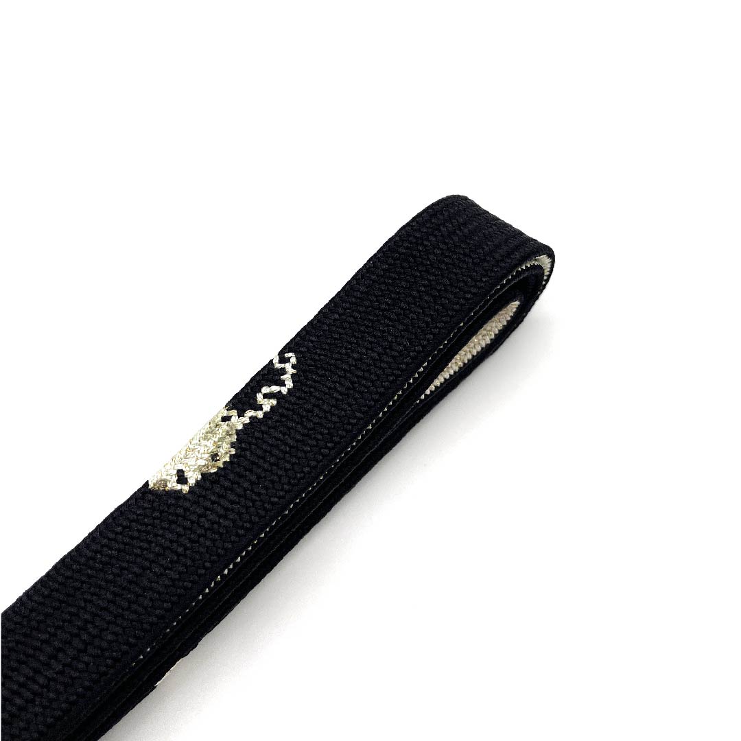 （新古品） 帯締め 正絹 四分紐 黒色 翠嵐工房 金彩 金属糸使用 長さ約159cm 幅約1.5cm セミフォーマル Sランク 黒系 1135000842910