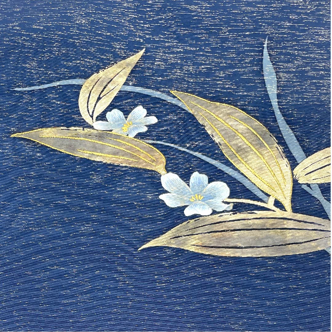 リサイクル着物】名古屋帯 紺藍色 草花模様 刺繍 帯丈387.5cm 正絹 A