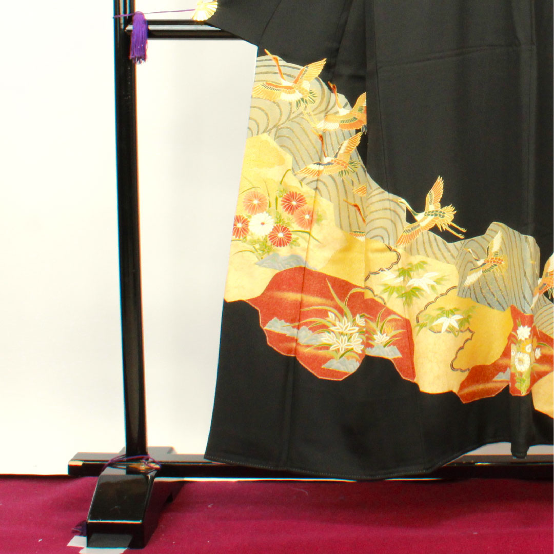 黒留袖 身丈156cm 裄丈60.5cm 袷 京友禅 鶴 糸輪に覗き梅鉢 正絹 Aランク 五つ紋 黒系 1111000723310