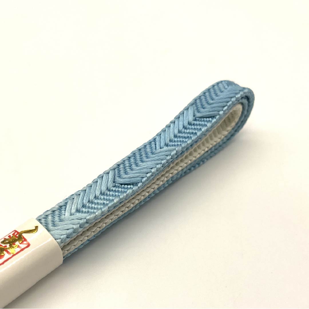 帯締め 正絹 四分紐 白色（しろいろ） 水色 矢羽根模様 長さ約153cm 幅約1.2cm カジュアル Sランク 白系 1135003132311