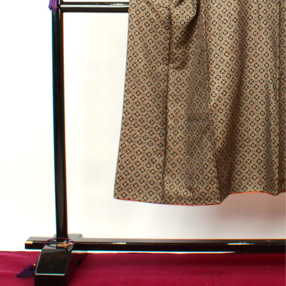 大島紬 身丈142cm 裄丈61.5cm 経緯絣 幾何学模様 正絹 Sランク 袷 茶系 1116002122114