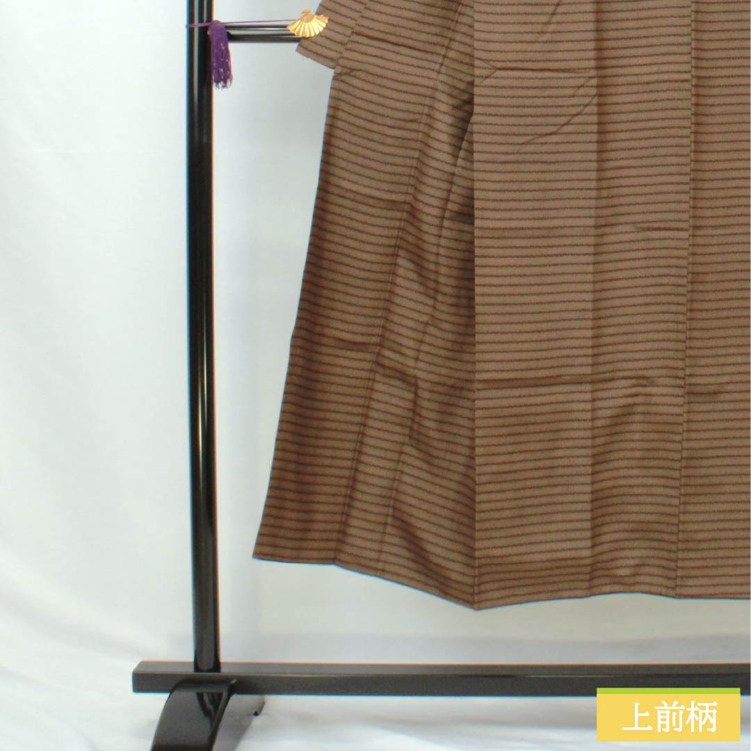 男物 正絹 Sランク 身丈145cm 裄丈63.5cm  土色（つちいろ） 幾何学模様 袷 茶系 1119000952414