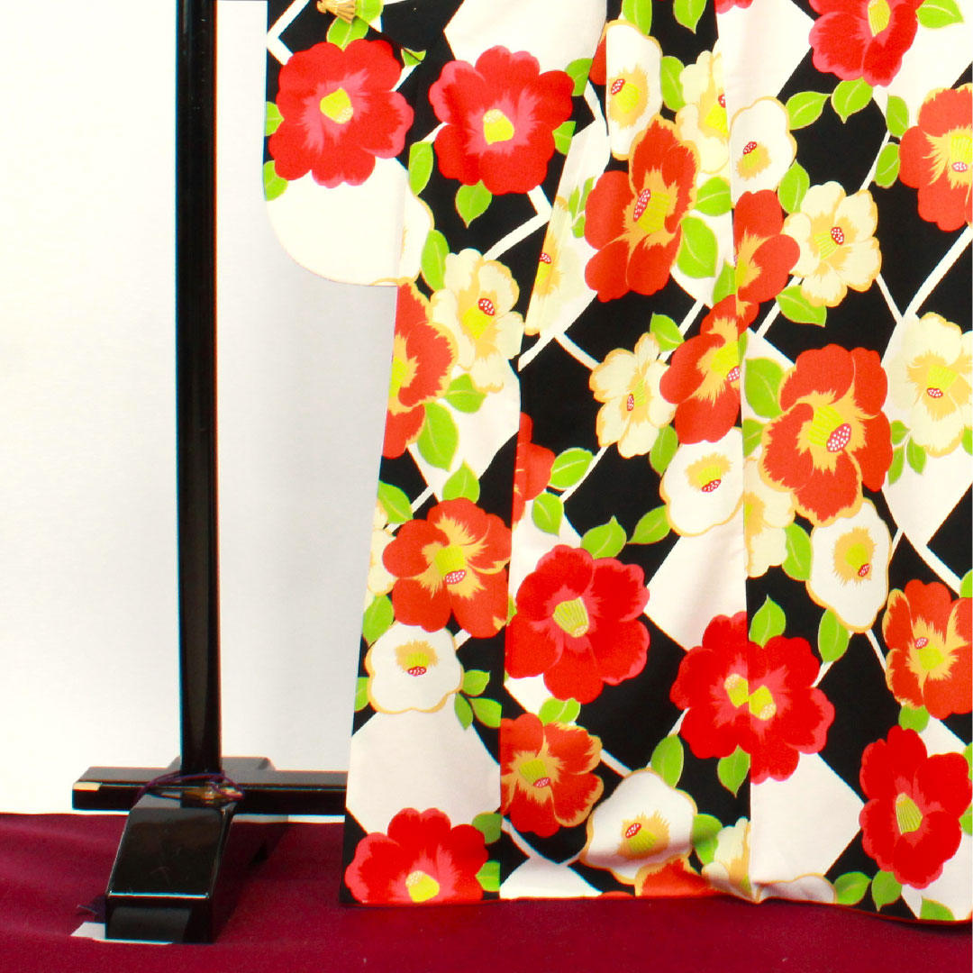 振袖 身丈168cm 裄丈68cm 袷  モノトーン 洗える着物 椿  ポリ Sランク 黒系 1113001392510