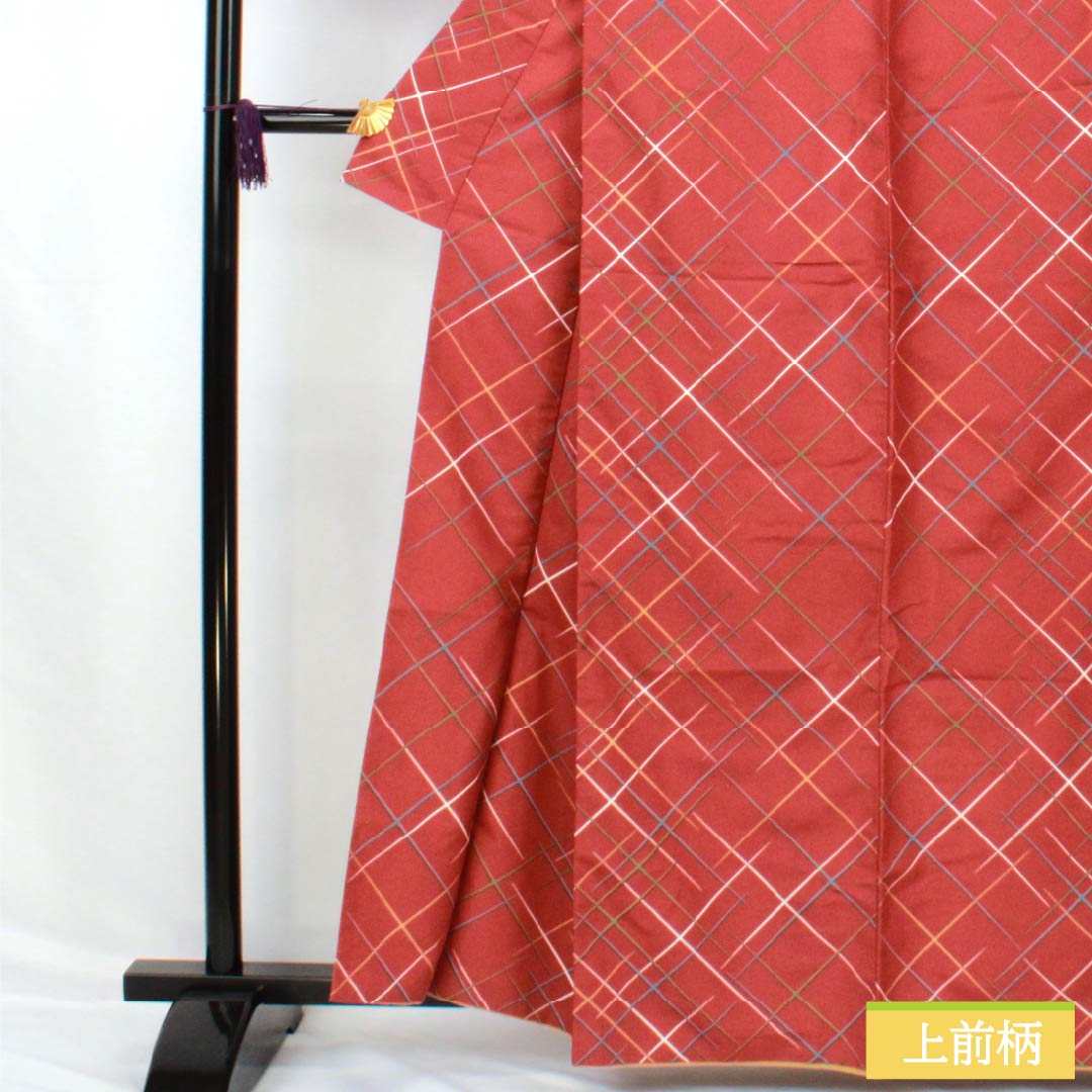 小紋 ポリエステル Aランク 身丈160.5cm 裄丈67.5cm 袷 紅絹色（もみいろ） 斜め格子 洗える着物 赤系 1115007473412