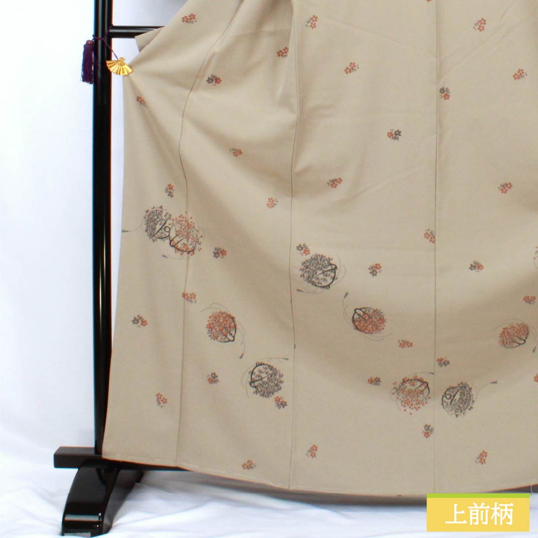 訪問着 ポリエステル Aランク 袷 身丈165.5cm 裄丈66.5cm 銀煤竹色（ぎんすすたけいろ） 花 鈴 洗える着物 ベージュ系 1112007373525