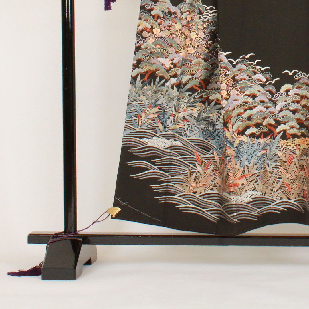 黒留袖 身丈155cm 裄丈63cm 袷 蘇州刺繡 正絹 Aランク 五つ紋 黒系 1111000103310