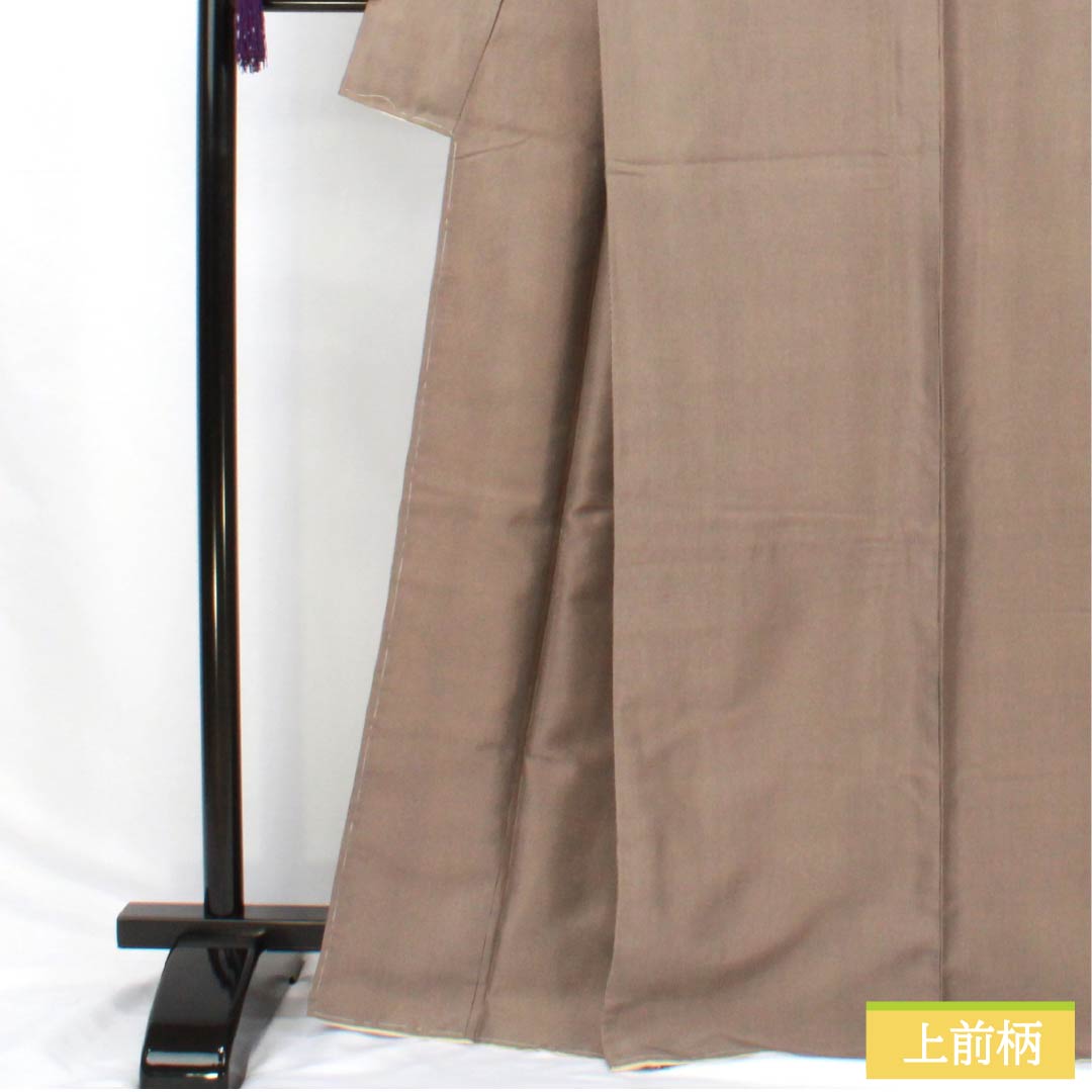 小紋 ポリエステル 身丈169cm 裄丈69.5cm 袷 落栗色（おちぐりいろ） 縦縞 未使用品 しつけ糸付き 洗える着物 Sランク 茶系 1115006002514