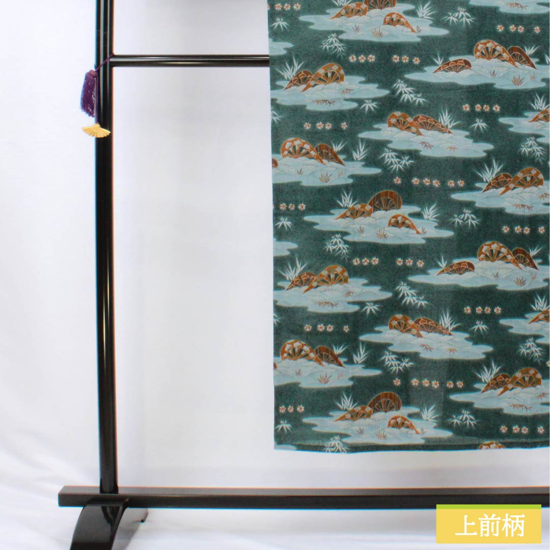 Men's wool nagajuban (long under-kimono), S-rank, length 140cm, sleeve length 67cm, iron-colored, with a bamboo grass and wave design, one-wheeled cart design, green, 1140000722419