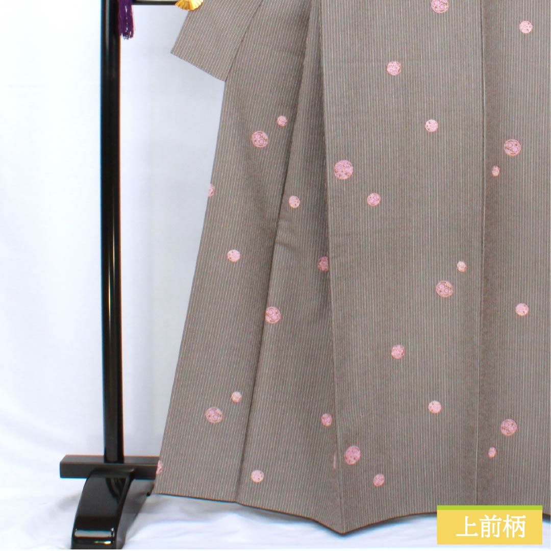 小紋 ポリエステル 身丈163.5cm 裄丈65.5cm 袷 黒鼠色（くろねずいろ） 縞 花柄 洗える着物 Aランク 黒系 1115006023410