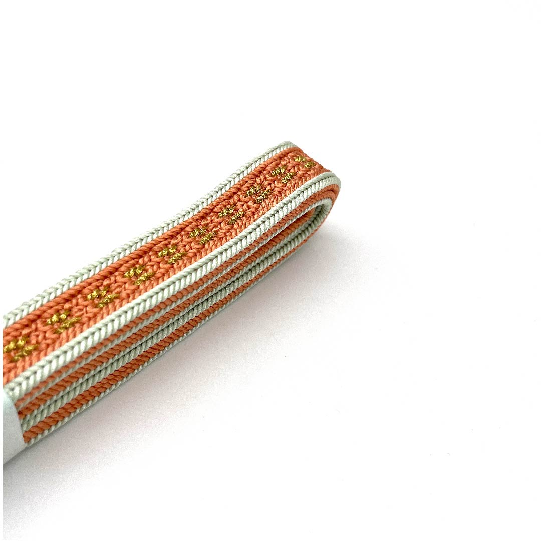 （新古品） 帯締め 正絹 四分紐 金紅色（チンホンいろ） 極彩色三分金銀糸使用 新古品 長さ約159cm 幅約1.7cm セミフォーマル Sランク 橙系 1135002702326