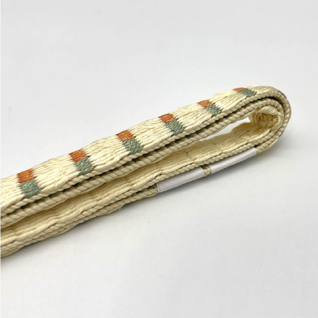 （新古品） 帯締め 正絹 NEWランク 五嶋紐 薄卵色（うすたまごいろ） 手ぐみ 古典柄 長さ約165cm 幅約1.4cm セミフォーマル クリーム系 1135004881315