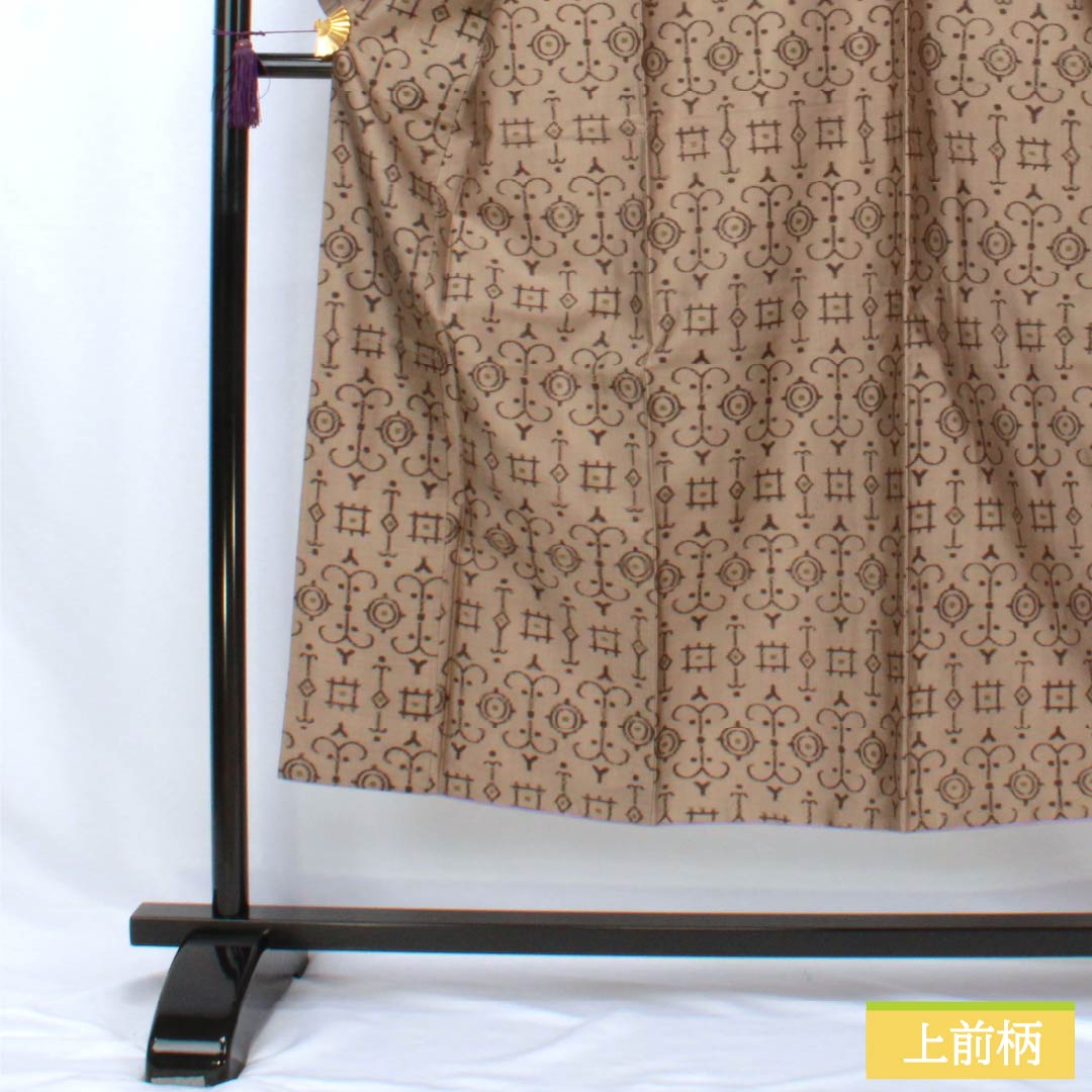 紬 正絹 Sランク 身丈148.5cm 裄丈62.5cm 遠州鼠色（えんしゅうねずいろ） 抽象模様 袷 ベージュ系 1116004382125